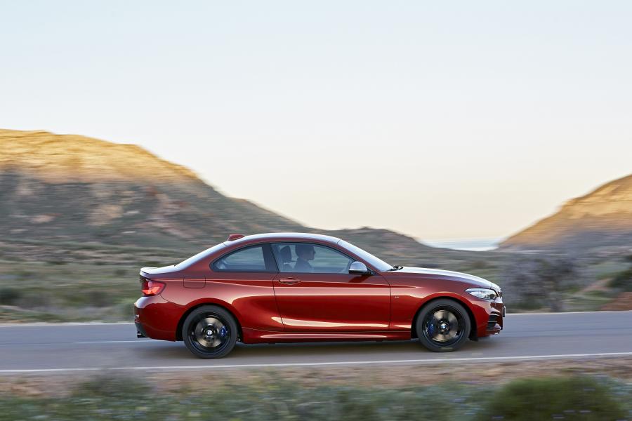  BMW M240i xDrive Coupe 2017 года  (WW) (фото 26 из 116)